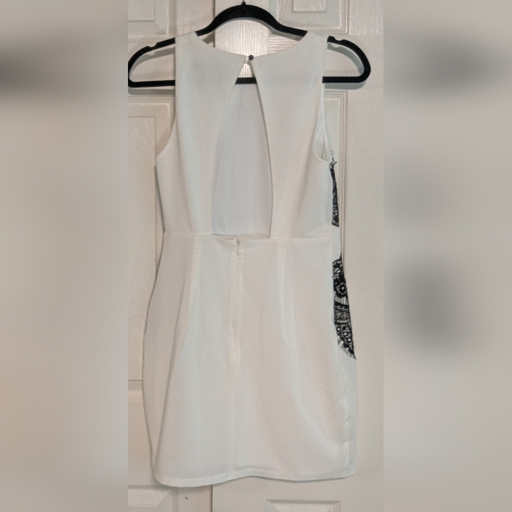 Ark & Co. Elegant Black and White Lace Dress - Picture 3 of 10